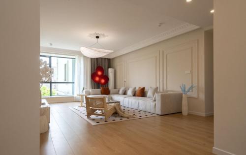 Jing'an Apartment | Urban Hub - People's Square Branch superior 3br near Xintiandi and Bund