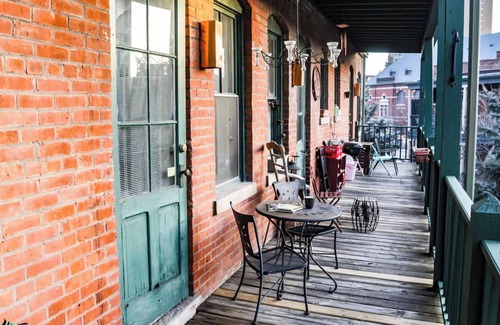 Lockerbie Square Apartment | Urban Jungle on Massachusetts Ave