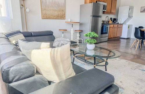 Little Italy Apartment | Urban Loft in Little Italy w/City View and parking