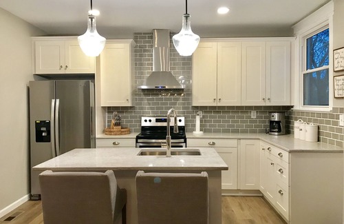 Dayton House | Urban Oasis 3 Miles to Cincy Sleeps 12