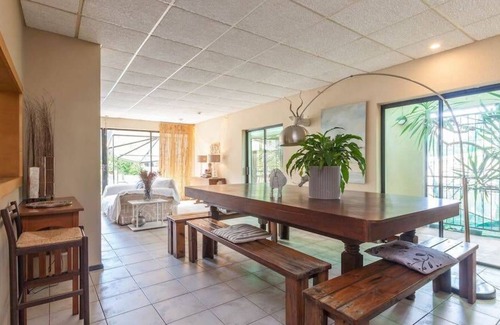 Greater Johannesburg Metropolitan Area Villa | Urban oasis for African adventurers