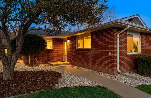 University Acres Apartment | Urban Oasis Near Old Town & PVH - Dog Friendly!