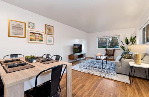 University Acres Apartment | Urban Oasis Near Old Town & PVH - Dog Friendly!