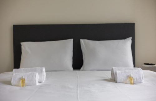 Sihlfeld Apartment | Urban Oasis with Queen Bed and View BE-34