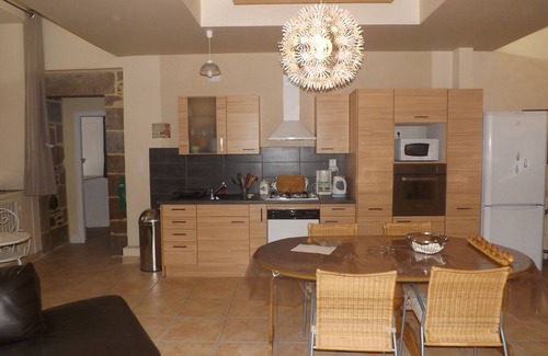 Centre ville - Urbanistes Apartment | Urban premium ground floor cottage for 2-6 pers historic Fougeres, Label House of Fr.