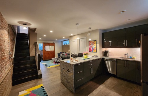 Near Northeast Apartment | Urban Sanctuary on Capitol Hill
