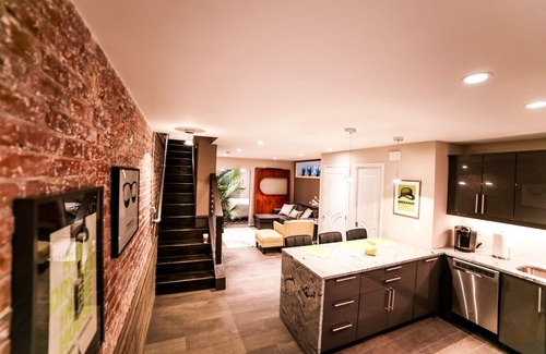 Near Northeast Apartment | Urban Sanctuary on Capitol Hill