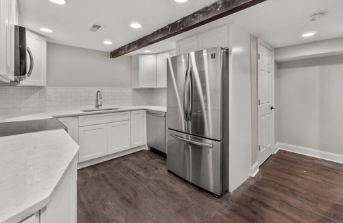 Urbana House | Urbana Condo 1bd Private Suite w/Own Entrance