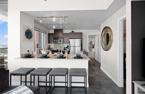 Beltline Apartment | Urbanest by Birdstone Nests