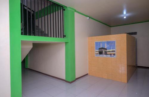 Salatiga Hotel | Urbanview Syariah Zidney 3 Salatiga by RedDoorz