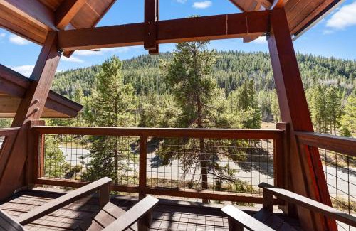 Lakeside Village Apartment | Seasons at Keystone 1893