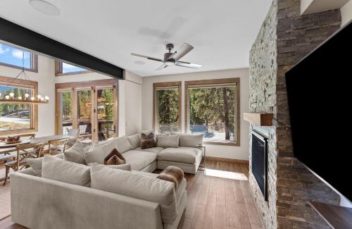 Lakeside Village Apartment | Seasons at Keystone 1893