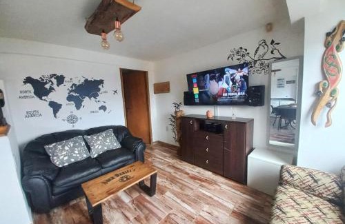 Province of Tierra del Fuego Apartment | Ushuaia Magnifica, PB Luminoso y cálido departamento con asador