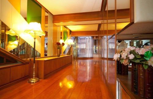 Heping Hotel | Utopia Holiday Hotel