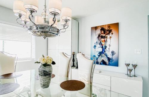 Crescent Beach House | Utopia Oceanfront Luxury at Bluewater Keyes