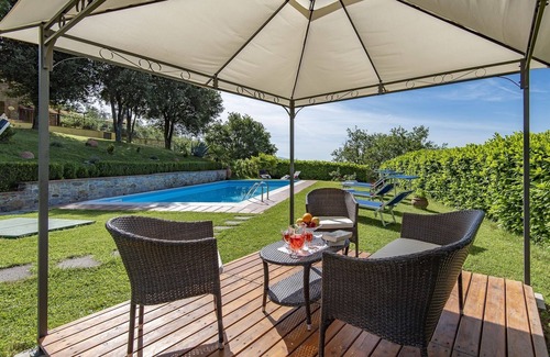 Civitella in Val di Chiana House | Vacation home for 9 guests with 350m² in Civitella In Val Di Chiana (295197)