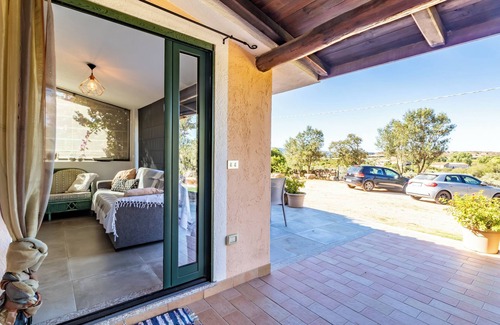 Trinita d'Agultu e Vignola House | Vacation Home "Statzu Butzu" with Private Covered Terrace & Wi-Fi