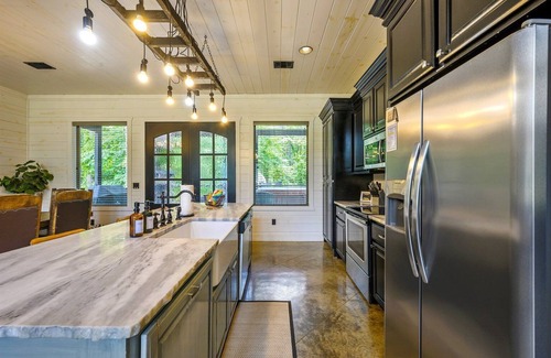 Hochatown Cabin | Vacana Cozy White Cabin - Sauna - Game Area - Hot Tub - Fire Pit