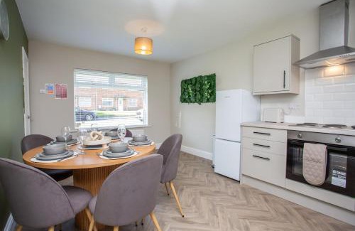 Chester-le-Street Apartment | Vacant Nests The Wynd Spacious Home Parking