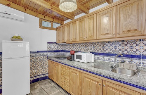 La Solana House | Vacation Home 'Vv Pedacito De Cielo' with Mountain View, Wi-Fi and Air Conditioning