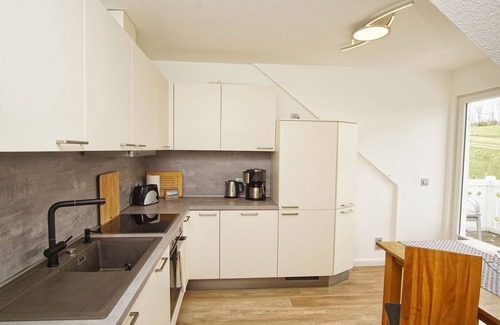 Thiessow Apartment | Vacation apartment with balcony in a quiet location - Haus Südperd FeWo Stranddistel