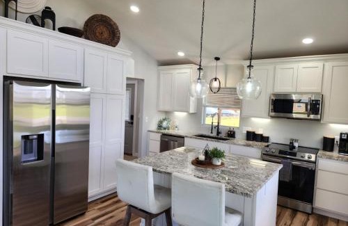 Cleora House | Vacation Cabin Rental at Duck Creek on Grand Lake Oklahoma