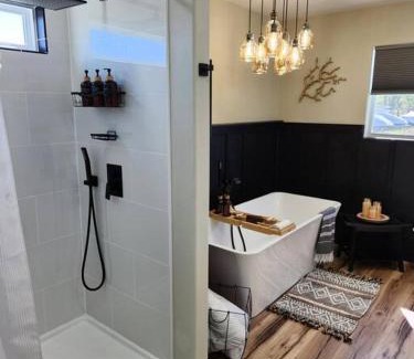 Cleora House | Vacation Cabin Rental at Duck Creek on Grand Lake Oklahoma