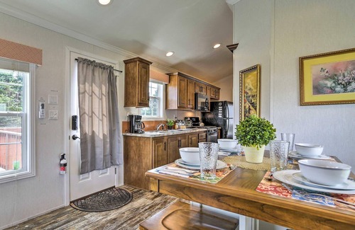 Pleasant Mount Cottage | Vacation Cottage Getaway Close to Camps Autumn Midweek - 35% OFF Promo!