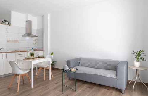 Macher Apartment | Vacation 'El Rincón De Agustín I' with Mountain View, Private Terrace and Wi-Fi