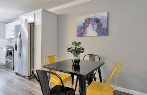 Bangor Apartment | Vacation & Entertainment-2 BD Game Room Retreat