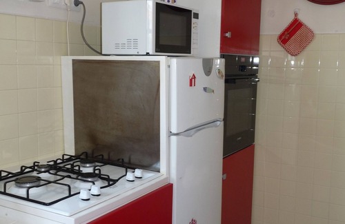 Le Chateau-d'Oleron House | VACATION HOME CHATEAU OLERON - TERR. 1000M2 ENCLOSED -4 PERSONS