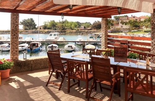 Nerezine House | Vacation home Delfar by Interhome