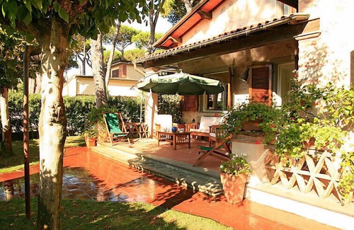 Forte dei Marmi House | Vacation home Andrea by Interhome