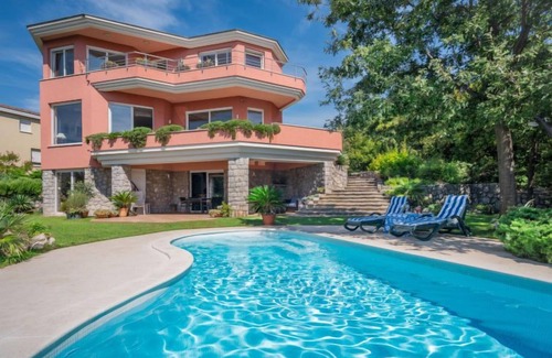 Zurkovo House | Vacation home Anamia by Interhome