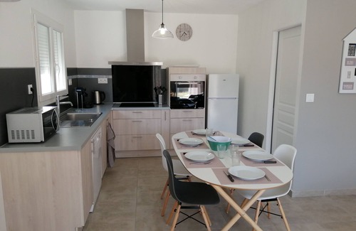 Meynes House | Vacation home booked from Sunday to Sunday in high season