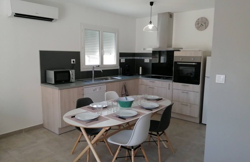 Meynes House | Vacation home booked from Sunday to Sunday in high season