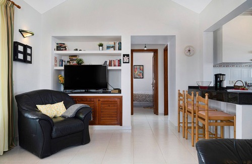 Charco del Palo House | Vacation Home 'Casa Cactus' with Sea View, Private Terrace and Wi-Fi