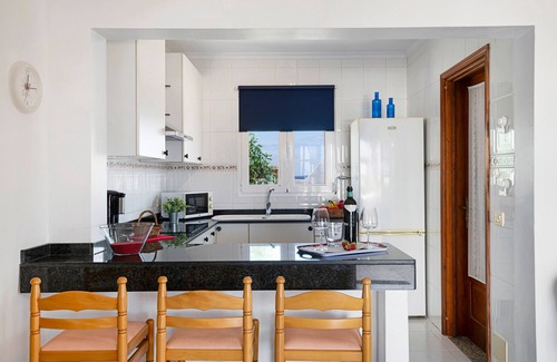 Charco del Palo House | Vacation Home 'Casa Cactus' with Sea View, Private Terrace and Wi-Fi