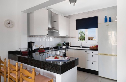 Charco del Palo House | Vacation Home 'Casa Cactus' with Sea View, Private Terrace and Wi-Fi