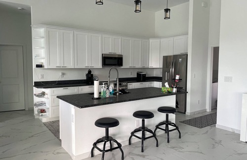 Joel House | Vacation home Daisy with pool and 4 bedrooms in a relaxing location Lehigh Acres - LaBelle