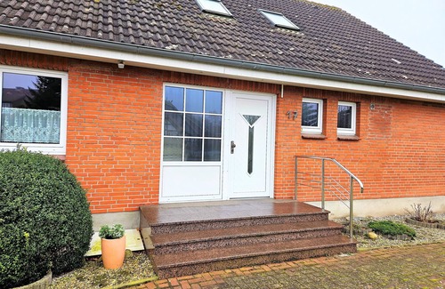 Groemitz House | Vacation home for 4 guests with 85m² in Nienhagen (272603)