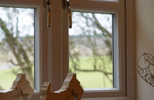 Denbigh House | Vacation home Forest Den in Llanrwst - 6 persons, 3 bedrooms