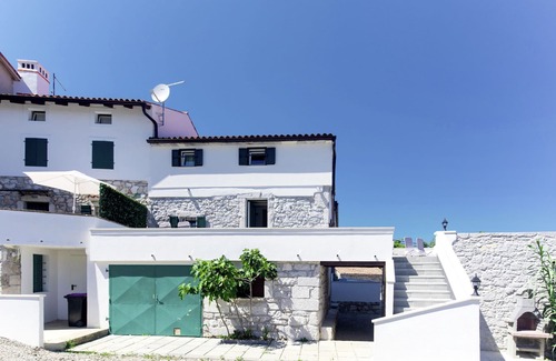 Sveta Jelena House | Vacation home Matea by Interhome