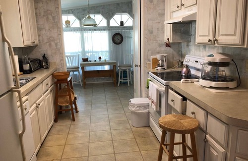 Barefoot Bay House | Vacation Home in Barefoot Bay close to nature