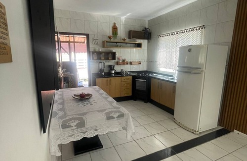 Centro House | Vacation Home in Bombinhas - Sleeps 4