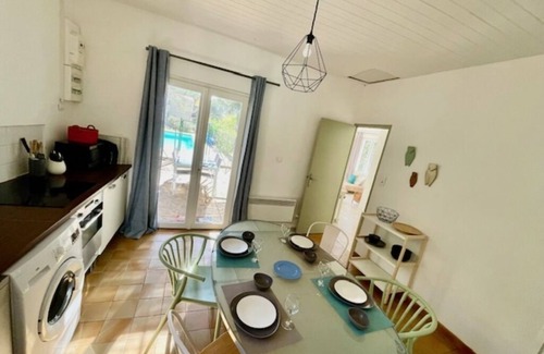 La Ciotat House | Vacation home in La Ciotat in the countryside with shared pool and garden