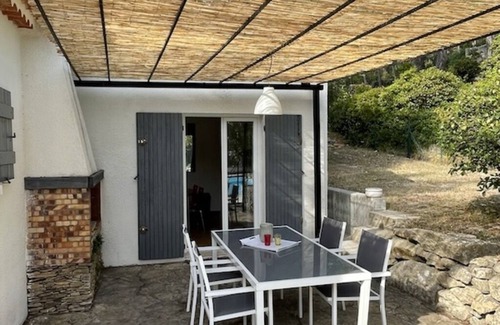 La Ciotat House | Vacation home in La Ciotat in the countryside with shared pool and garden