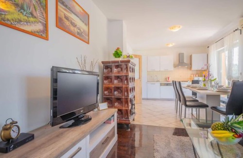 Drivenik House | Vacation home Ivona by Interhome