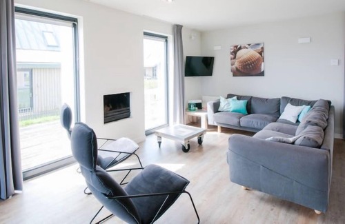 Tholen House | Vacation home Oesterdam Resort in Tholen - 8 persons, 4 bedrooms