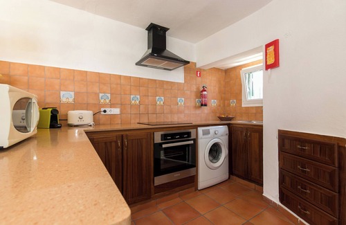 Binibequer Vell House | Vacation Home "Pura Vida" with Sea View, Private Heated Pool and Wi-Fi